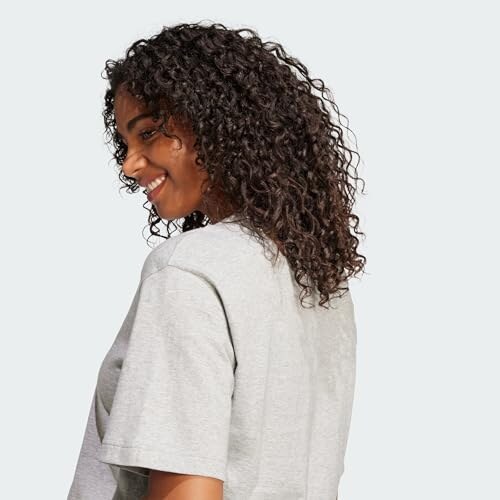 Adidas T-Shirt Donna Essentials Grigio M - immagine 2