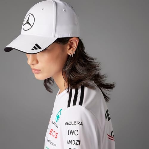 Cappellino Adidas Mercedes AMG Petronas Unisex - immagine 1