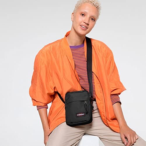 Eastpak The One Borsa a Tracolla Nero 2.5L - immagine 1